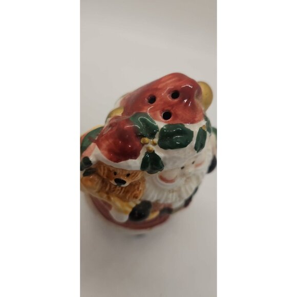 Vintage Christmas Holiday Table Santa Salt and Pepper Shakers - Picture 5 of 7